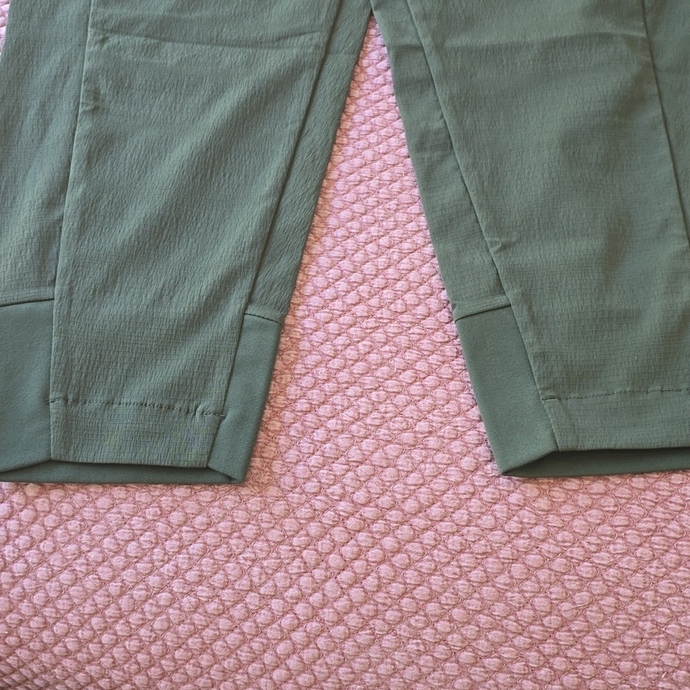 Athleta Trekkie North Aspen Olive High Rise Joggers - Picture 13 of 16